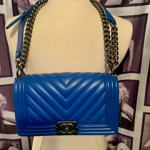 😍💙Chanel Blue chevron quilted  Shoulder Bag with Chain Boy Bag - Picture 4 of 16